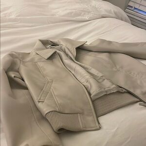 Aritzia Babaton Cream Bomber Jacket